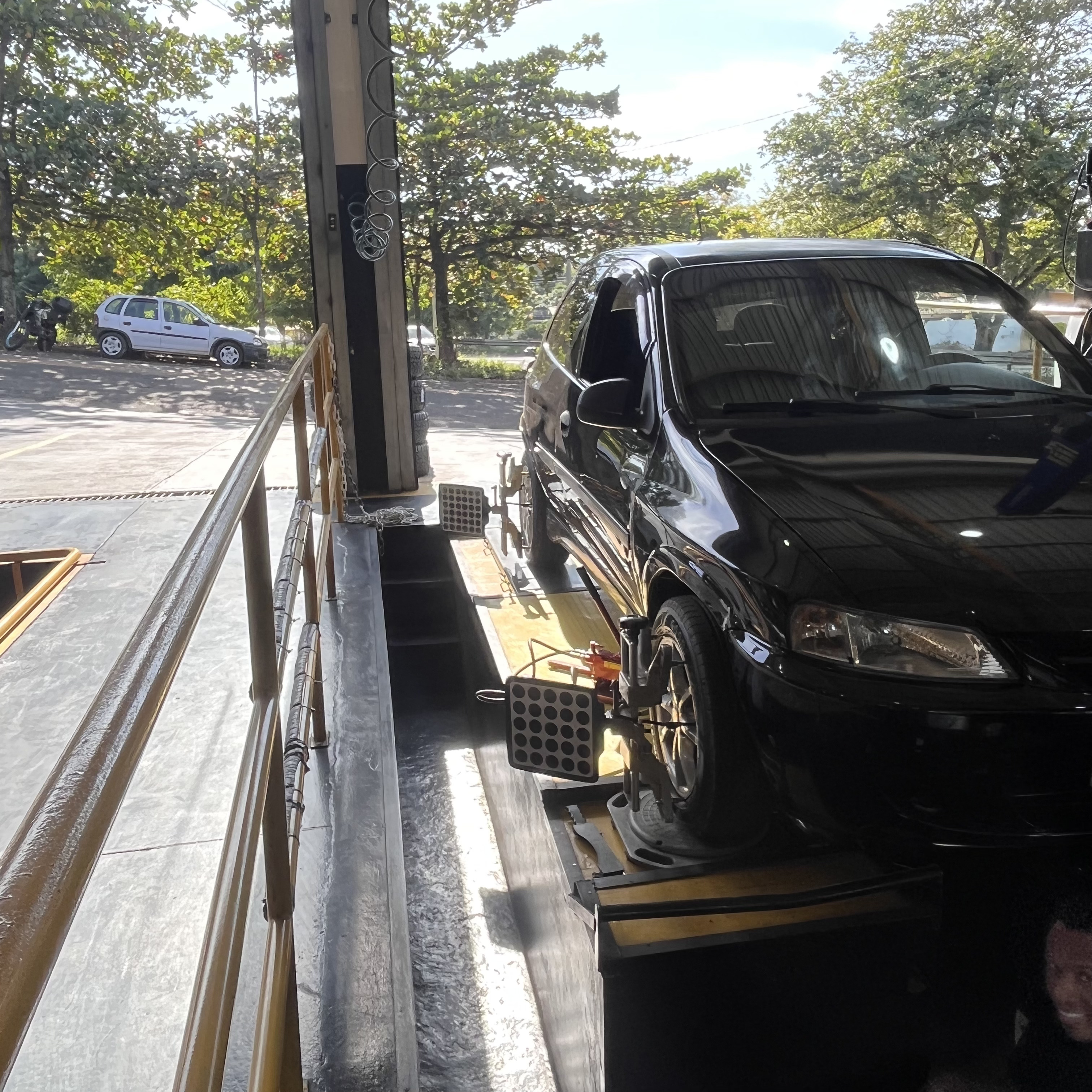 Equipamento de alinhamento 3D em veículo na AG Auto Center