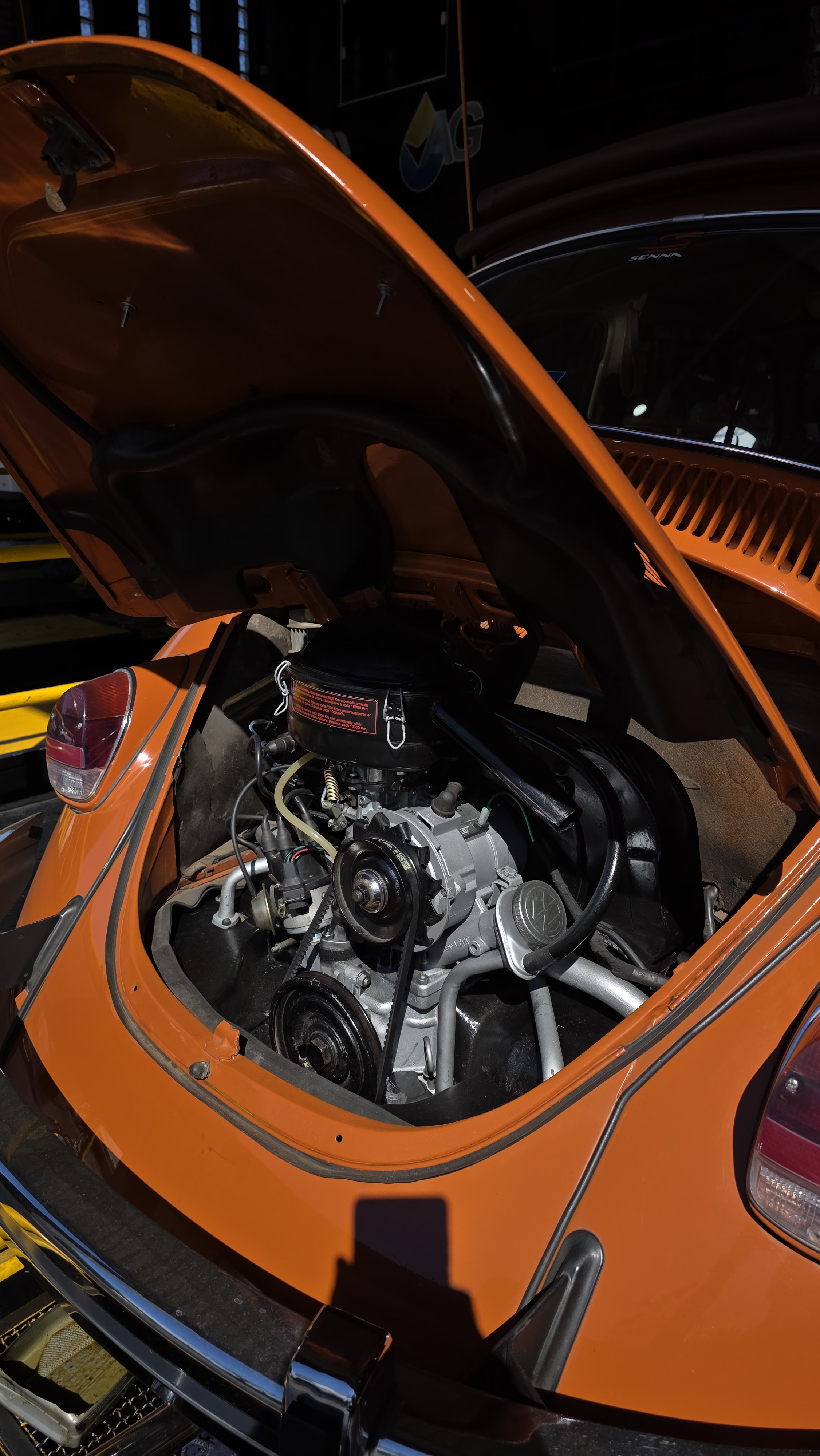 Motor de veículo em manutenção na AG Auto Center